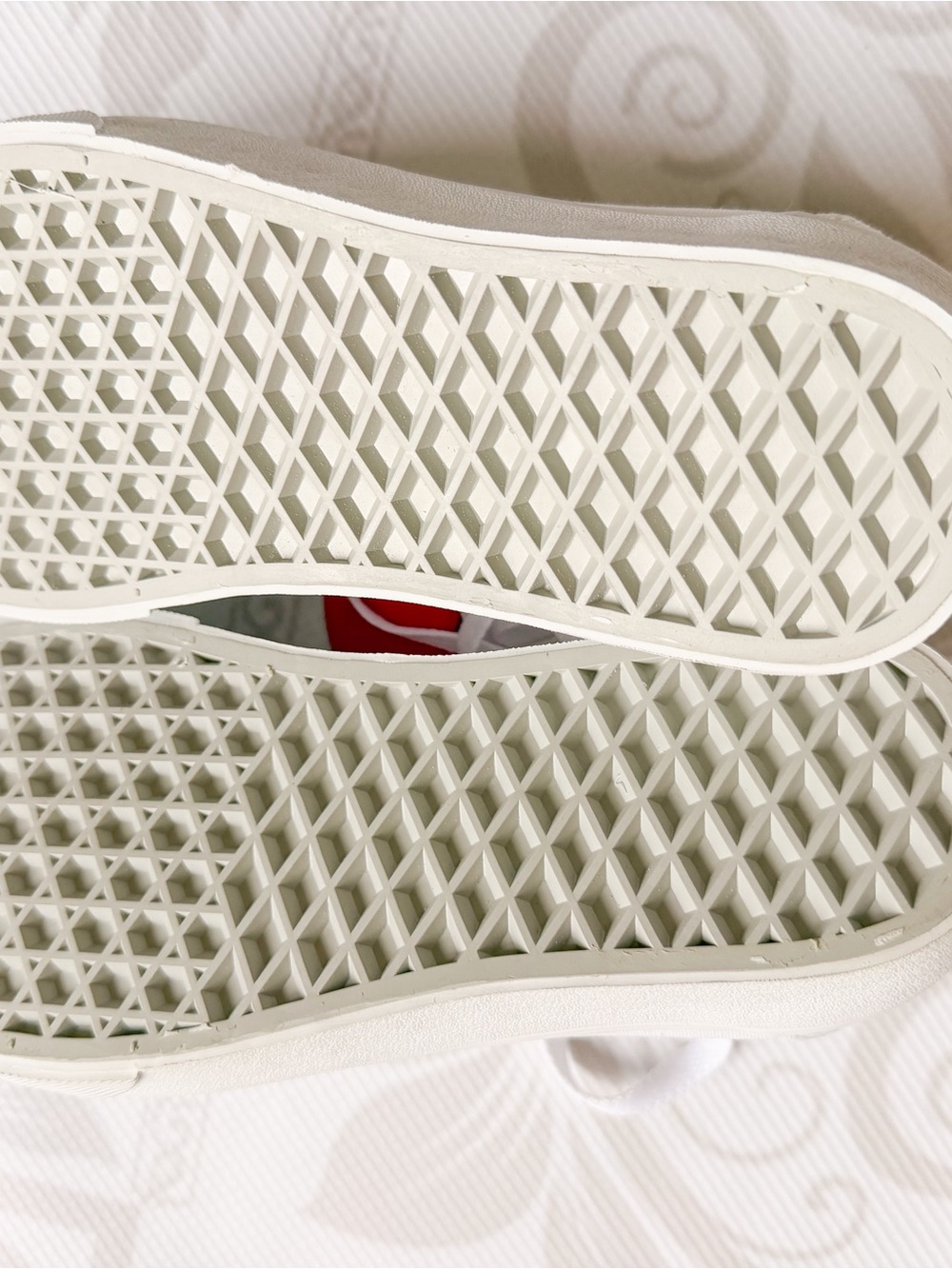 Vans White Canvas Low-Top Sneakers with Red Logo Tag - Picture 6 of 9